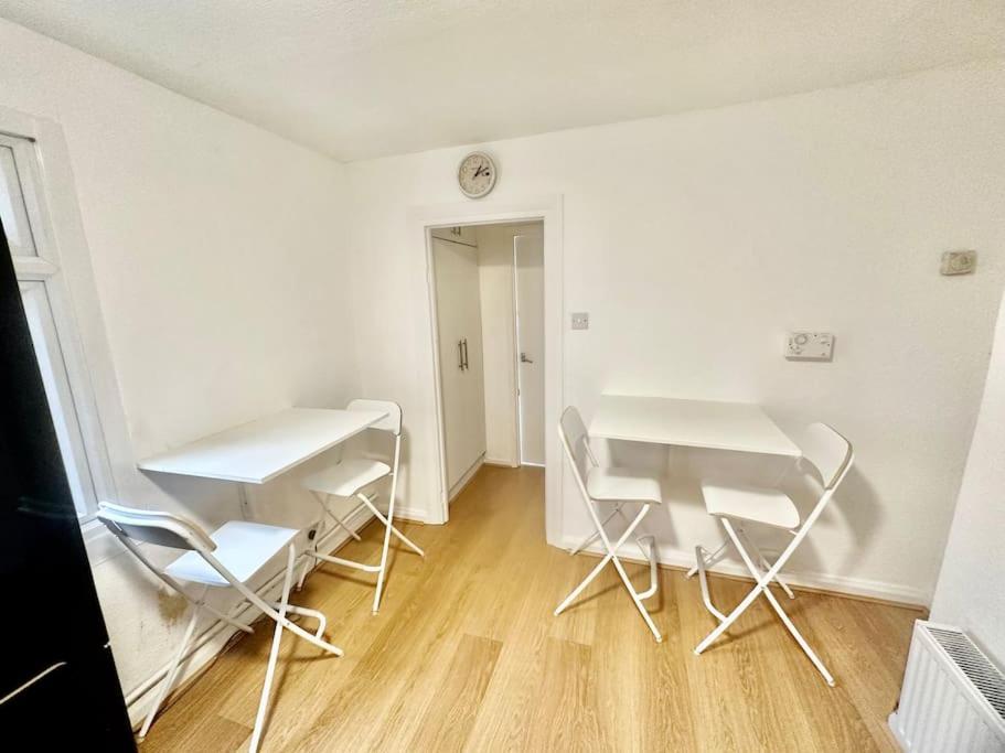 Cosy Two Bedroom Apartment,Se13 Londra Exterior foto